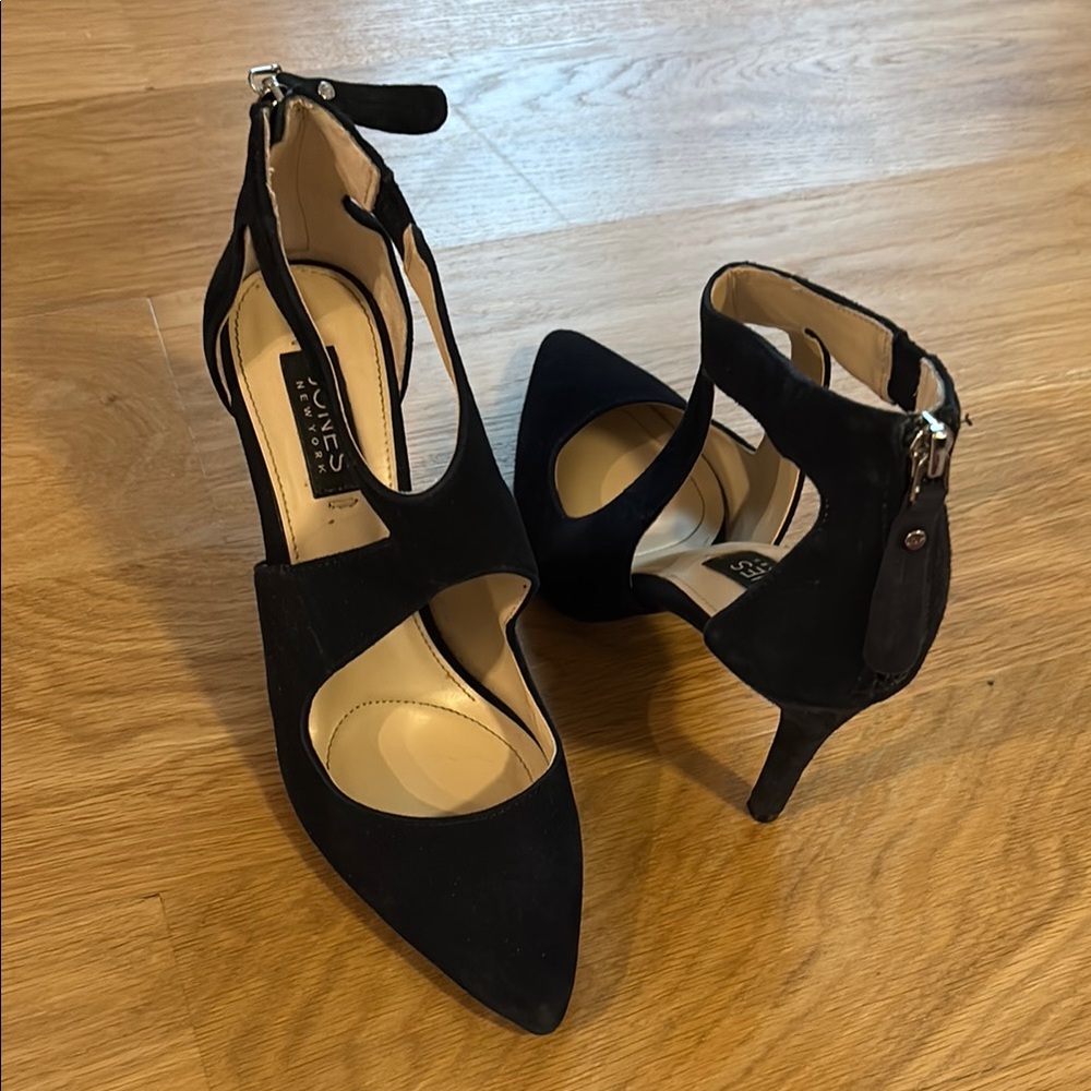 Nine West Navy Women's Heels size 6.5